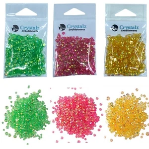 Knöpfe Galore Crystalz BLUMENFARBEN irisierend flache Rückseite Edelsteine zum Selbermachen Handwerk - Bild 1 von 4
