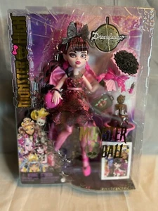 2023 Monster High Draculaura Monster Ball Party Fashion Doll - Foto 1 di 3