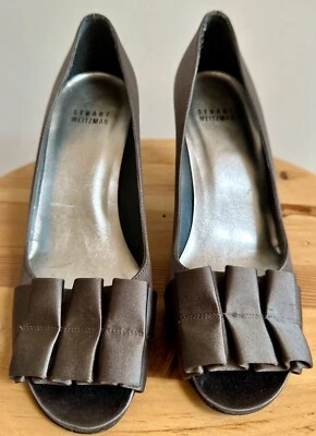 NIB Stuart Weitzman Gigiritz Open Toe Pump Size 6.5 Slate Gray Satin BRAND NEW! - Image 1 of 4