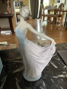 Signed Lladro 5050 The Dancer Ballet. In Mint Condition With Box. Preowned. - Picture 1 of 8