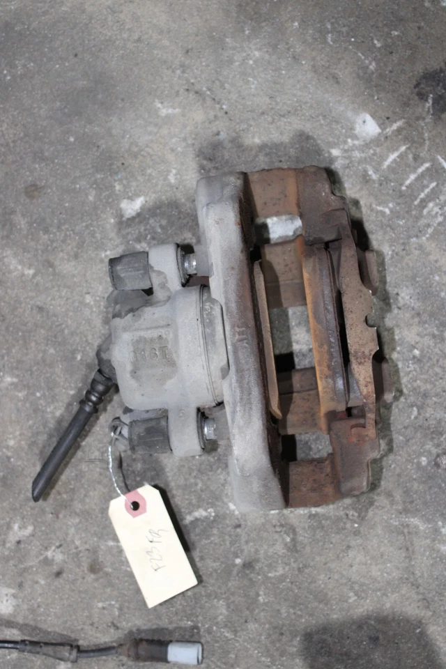 BMW 228I 2015-2016 pinza de freno del lado del pasajero delantero derecho OEM LOTE 721 Foto 1 de 1