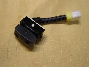 OEM 2017 Dodge Caravan Driver's Power Lumbar Adjust Switch 17B17 - Picture 1 of 3