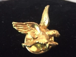 Authentics Eagle Brooch Gold Tone Pin Brooch USA Vintage - Picture 1 of 8
