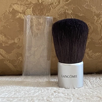 Cepillo bronceador LANCOME Kabuki Blush Foto 1 de 3
