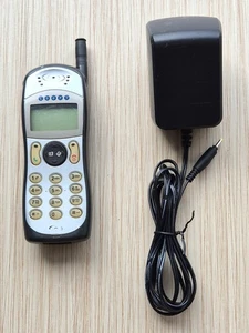 Mitsubishi Trium Loop Vintage Handy mit Netzteil - defekt - Bild 1 von 3