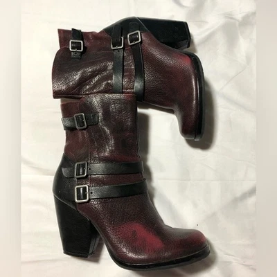 Botas de moto Kork-Ease fivela tripla couro vermelho/preto 3” salto feminino 8 grunge - Imagem 1 de 4