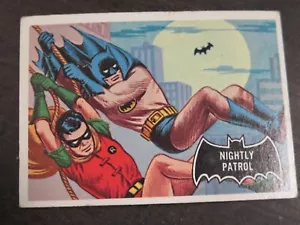 1966 Topps Batman Black Bat #14 Nightly Patrol Bonitas tarjetas de colección - Imagen 1 de 2