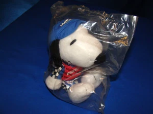 Peluche Peanuts Snoopy MetLife Checker Race 5" usado - Imagen 1 de 15