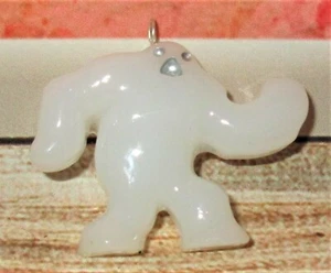 Charm Bigfoot bianco ghiaccio Yeti resina giungla scimmia uomo sasquatch quercia ornamento ghiaccio - Foto 1 di 4