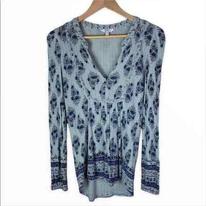 Top tejido de gofres con estampado de borde azul Lucky Brand - Imagen 1 de 5