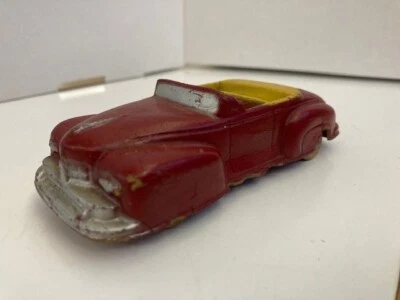 Винтажный резиновый автомобиль Auburn 1940-е красный и желтый кабриолет Lincoln 4,75 дюйма изящный! - Изображение 1 из 4