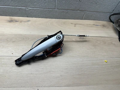 BMW 328I 335I F30 OEM FRONT LEFT SIDE EXTERIOR DOOR HANDL - Image 1 of 2