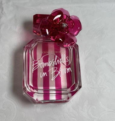 Bombshells In Bloom от Victoria's Secret - парфюмированная вода спрей 1,7 унц для женщин - Изображение 1 из 4