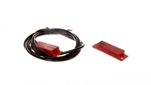 Łącznik magnetyczny - XCS-DMP - przew. 2 m - 2 NC + 1 NO - 1 NC stopniowane XCSD - Picture 1 of 1