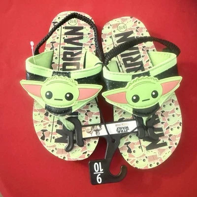 Sandálias de praia Star Wars Mandalorian Yoda chinelos meninos jovens tamanho 9/10 novas - Imagem 1 de 2
