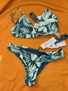 NEW RIP CURL FIXED TRI HIPSTER BIKINI SET NWT Medium - Picture 1 of 4