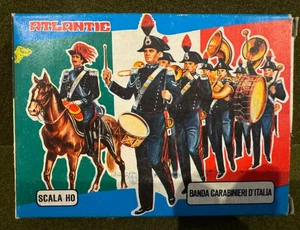 Atlantic 9005 Banda Carabinieri D'Italia - RARA SERIE TRICOLORE ON SPRUE - Picture 1 of 2