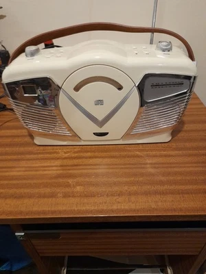 Radio CD Player - Image 1 of 3