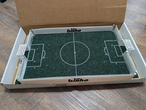 Binho Gioco da Tavolo Calcio Campo Verde CON SCATOLA - Foto 1 di 6