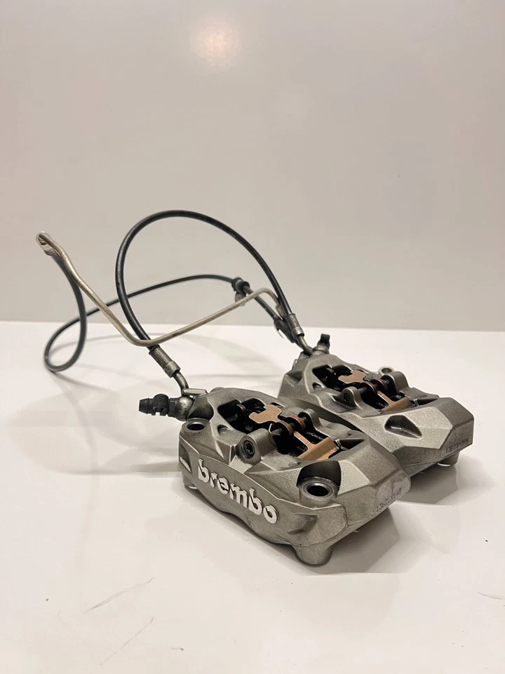 Pinzas de freno delanteras Ducati Hypermotard 821 2013/2015 61041292C 61041302C Foto 1 de 4