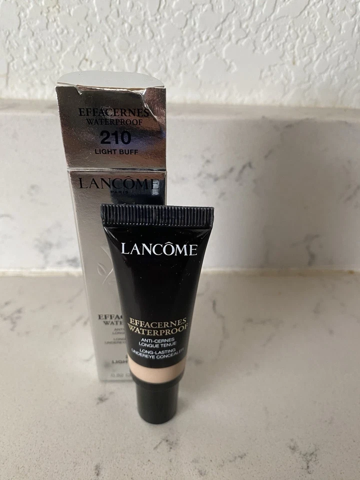 Corrector impermeable Lancome Effacernes - 210 Light Buff - Descuento + Regalo Foto 1 de 1