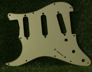 Montreux Guitars Lefty 62 Strat Pickguard For USA Mex Fender - Mint Ivory - Picture 1 of 6