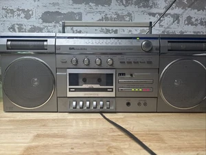 Vintage 1983 Sears And Roebuck SR 2100 Series Boom Box Tested Model 304 Read - Picture 1 of 11