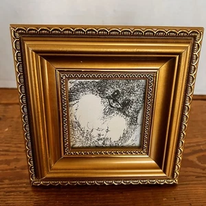 "Marco dorado cuadrado ornamentado decorativo vintage con dibujo de pájaro de plástico de 5,5"" x 5,5""" - Imagen 1 de 6