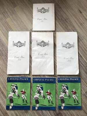 7 x CRYSTAL PALACE FOOTBALL PROGRAMMES. 1961, 1962, 1970, 1971.  - Image 1 of 2