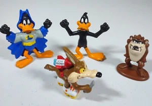 90s Looney Tunes Figures Lot: Taz, Wile E Coyote, Daffy Duck - Picture 1 of 17