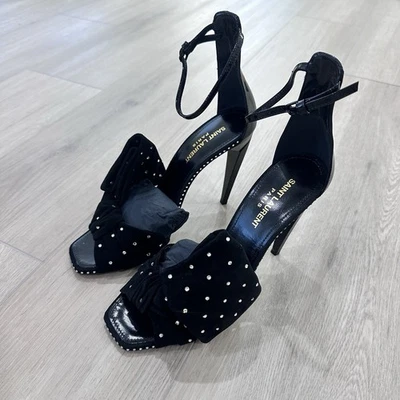 NUEVO CON ETIQUETAS Saint Laurent Freja gamuza lazo cristal punta abierta tacones negro 9,5 EUR 39,5 Foto 1 de 4