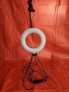 USB LED Ring Light selfie 7in with tripod - Picture 1 of 8