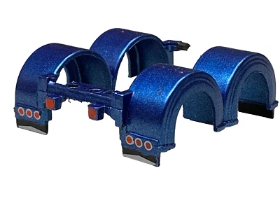 1/64 DCP PARTS BLUE PETERBILT 359/379/389 REAR SHOW FENDERS W/ LIGHTS - Image 1 of 3