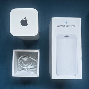 APPLE AIRPORT EXTREME 6TH GEN GENERATION WIRELESS ROUTER ME918B/A A1521 - Picture 1 of 2