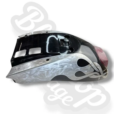 2004, 02-06 Harley Davidson V-Rod, VRSCA, VROD REAR FENDER with TAILLIGHT - Image 1 of 4