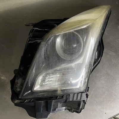 13-19 Cadillac ATS - LEFT DRIVER SIDE HALOGEN HEADLIGHT LAMP OEM 23180169 - Image 1 of 4