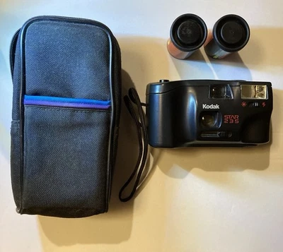 Kodak Star 235. Cámara de 35 mm apuntar y disparar. Funciona Foto 1 de 3
