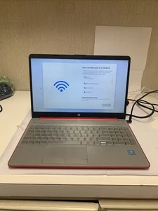 Portátil HP 15,6 pulgadas Intel Pentium Quad-Core 4 GB RAM, 128 GB SSD, cámara web HD, Win 10 S - Imagen 1 de 7