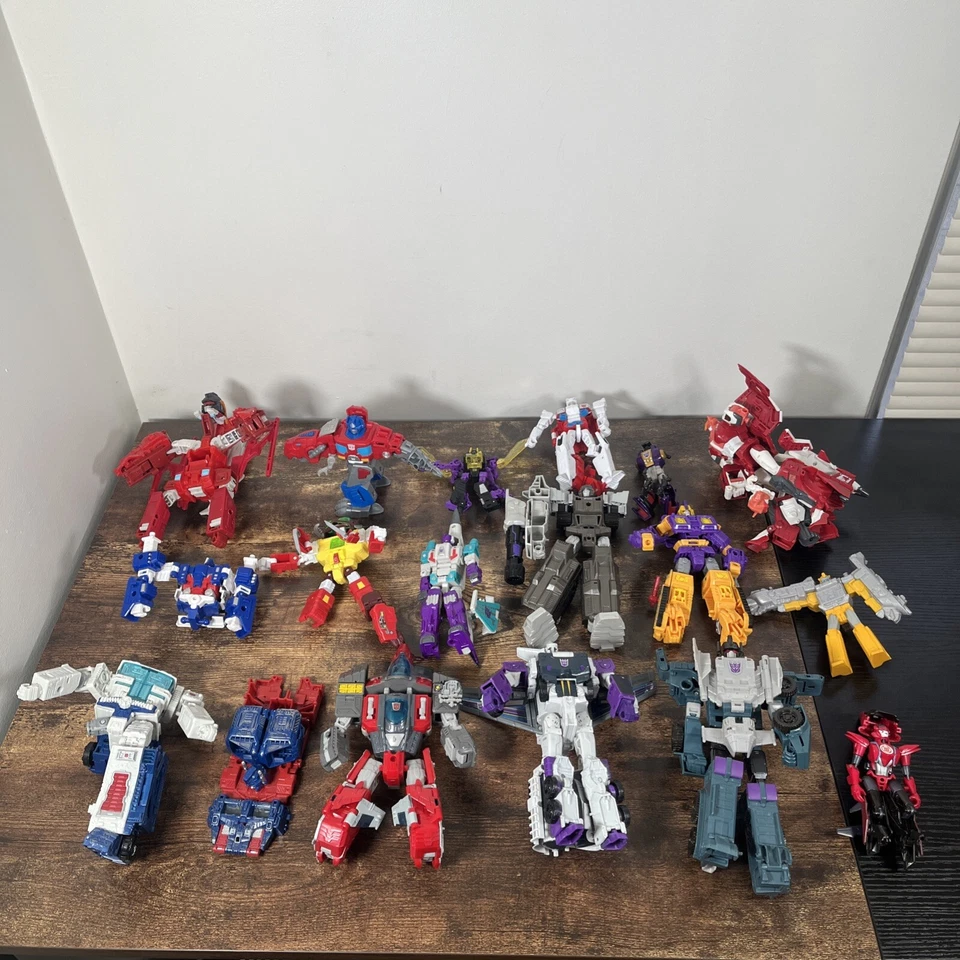Transformers Toy Lot of Incomplete Broken Untested Figures - Image 1 of 4
