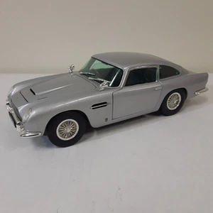 Chrono Aston Martin DB5 1963 James Bond 007 1:18 Diecast Car  - Picture 1 of 10