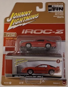 Johnny Lightning 2022 Chevrolet Camaro 1989 Z28 Iroc-Z rot Sammlerdose (NEU) - Bild 1 von 6