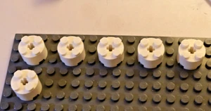 Lego #3941 weiß 2x2 runde Steine Menge 6 - Bild 1 von 3