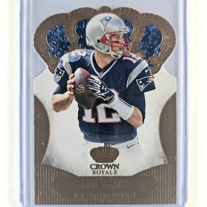 2013 Panini Crown Royale - Tom Brady #91 Bronze Die-Cut Crown - Picture 1 of 2