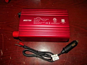 Bestek MRZ3011BU 300W Reiner Sinus Wechselrichter 12 VDC auf 115 VAC - Bild 1 von 8