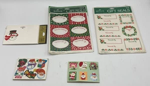 Lot of Vintage Hallmark Self Adhesive Christmas Gift Tags Seals Place Cards - Picture 1 of 1