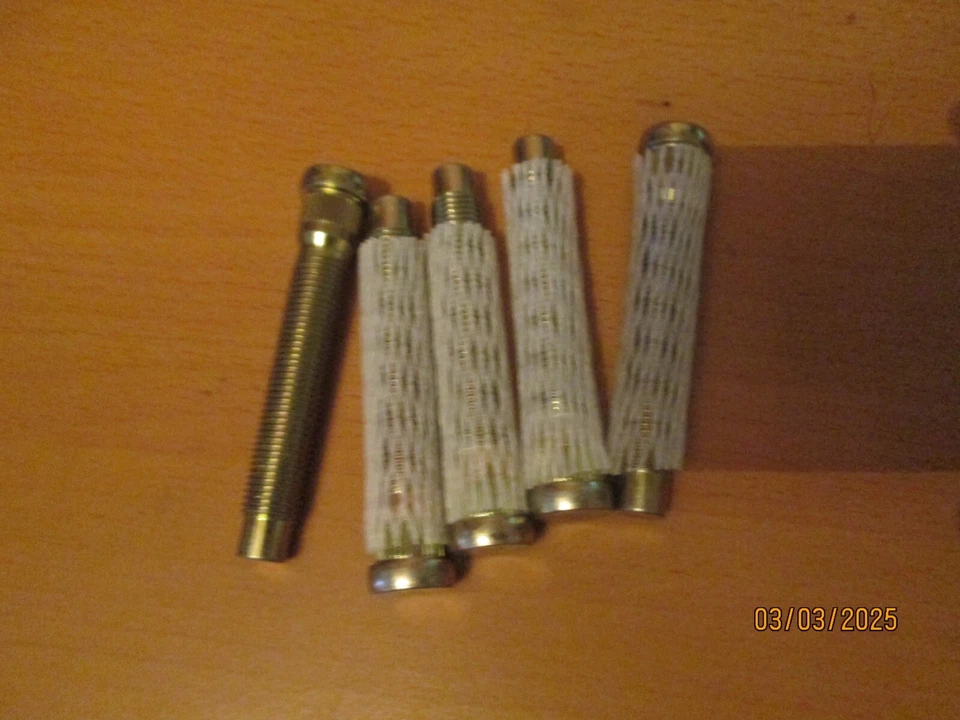 Summit Racing™ 7/16 дюйма для правосторонней стойки .486 накатные шпильки P#SUM-910092 - Изображение 1 из 1