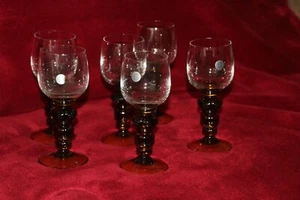 Alte 0,2 Li. Elegante Wein Römer 6 st. Mit bernstein -Braune Fuß von Privat. - Bild 1 von 5