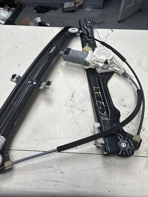 BMW E70 X5 regulador de janela frontal esquerda e motor usado 2008 2009 2010  - Imagem 1 de 3