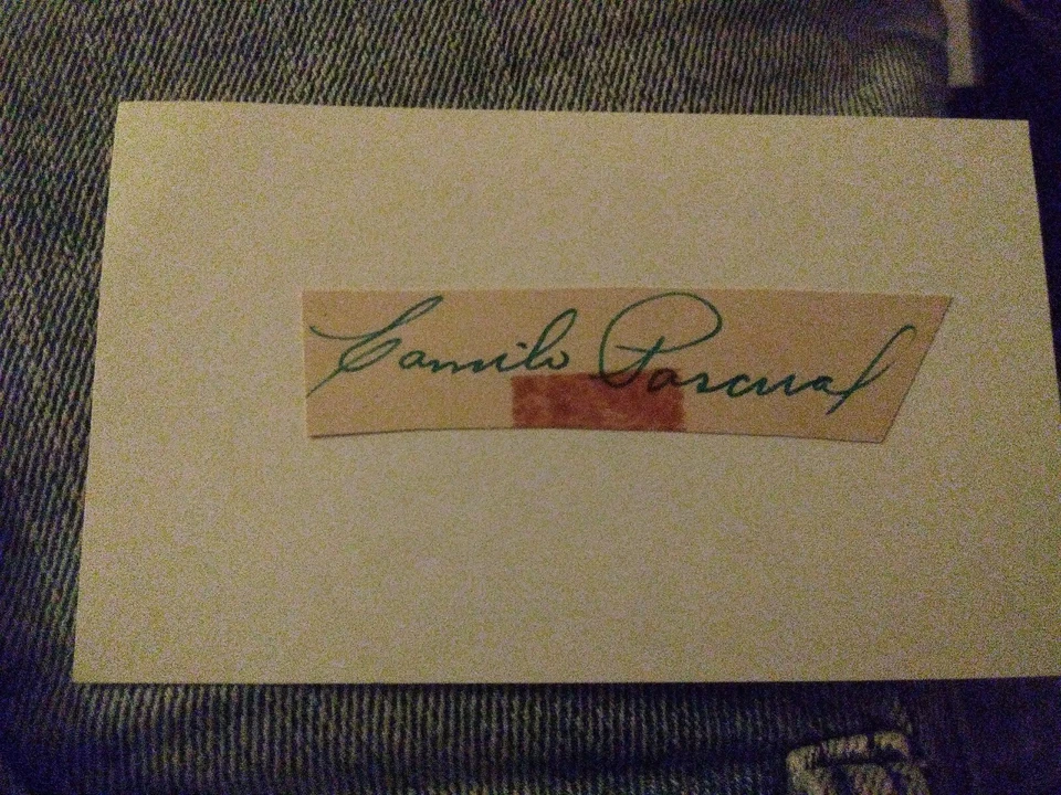 Minnesota Twins Camilo Pascual Signed Mounted Cut Autograph Index Card - Image 1 of 1