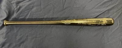 1961 CINCINNATI REDS National League CHAMPIONS GOLD FACSIMILE SIGNATURE BAT Team - Image 1 of 4
